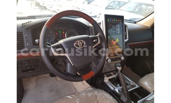 Tenga Imported Toyota Land Cruiser Zvimwe Mota in Import - Dubai in Harare Tenga Imported Toyota Land Cruiser Zvimwe Mota in Import - Dubai in Harare