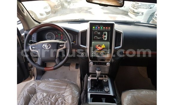 Tenga Imported Toyota Land Cruiser Zvimwe Mota in Import - Dubai in Harare Tenga Imported Toyota Land Cruiser Zvimwe Mota in Import - Dubai in Harare