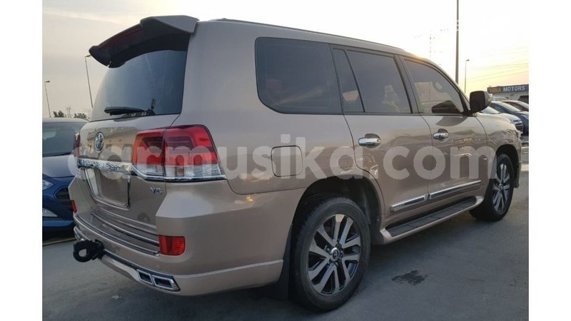 Big with watermark toyota land cruiser harare import dubai 13328