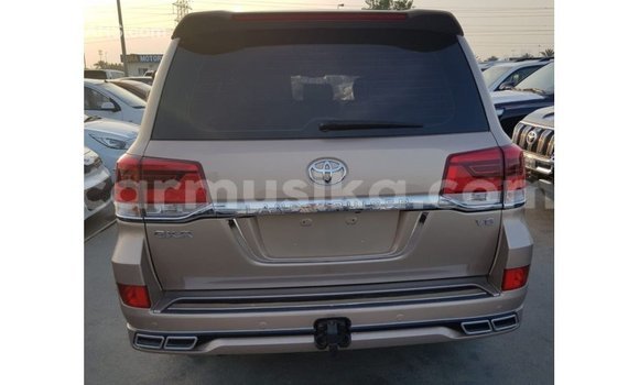 Tenga Imported Toyota Land Cruiser Zvimwe Mota in Import - Dubai in Harare Tenga Imported Toyota Land Cruiser Zvimwe Mota in Import - Dubai in Harare