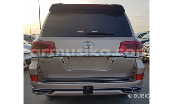 Tenga Imported Toyota Land Cruiser Zvimwe Mota in Import - Dubai in Harare Tenga Imported Toyota Land Cruiser Zvimwe Mota in Import - Dubai in Harare