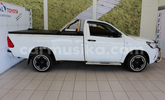 Nunua Ilio tumika Toyota Hilux Nyeupe Gari ndani ya Beitbridge nchini Matabeleland Kusini Nunua Ilio tumika Toyota Hilux Nyeupe Gari ndani ya Beitbridge nchini Matabeleland Kusini
