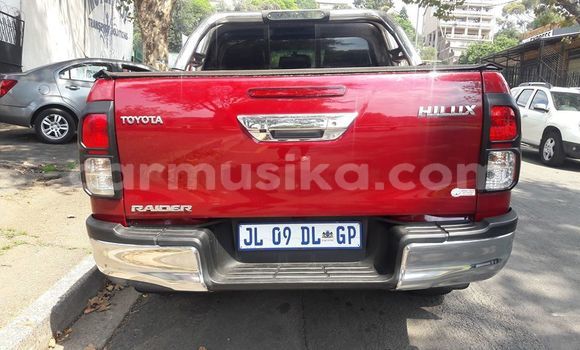 Acheter Occasion Voiture Toyota Hilux Rouge à Beitbridge, Matabeleland South Acheter Occasion Voiture Toyota Hilux Rouge à Beitbridge, Matabeleland South