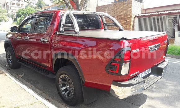 Acheter Occasion Voiture Toyota Hilux Rouge à Beitbridge, Matabeleland South Acheter Occasion Voiture Toyota Hilux Rouge à Beitbridge, Matabeleland South