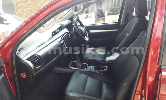 Acheter Occasion Voiture Toyota Hilux Rouge à Beitbridge, Matabeleland South Acheter Occasion Voiture Toyota Hilux Rouge à Beitbridge, Matabeleland South