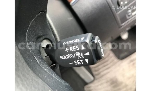 Nunua Imported Toyota Land Cruiser Nyeupe Gari ndani ya Import - Dubai nchini Harare Nunua Imported Toyota Land Cruiser Nyeupe Gari ndani ya Import - Dubai nchini Harare