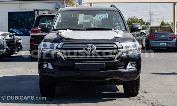 Acheter Import Voiture Toyota Land Cruiser Noir à Import - Dubai, Harare Acheter Import Voiture Toyota Land Cruiser Noir à Import - Dubai, Harare