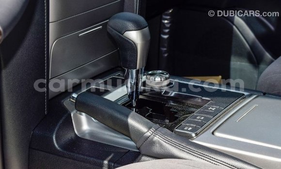 Acheter Import Voiture Toyota Land Cruiser Noir à Import - Dubai, Harare Acheter Import Voiture Toyota Land Cruiser Noir à Import - Dubai, Harare