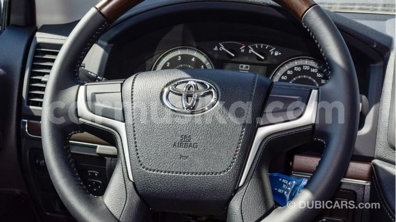 Big with watermark toyota land cruiser harare import dubai 13356