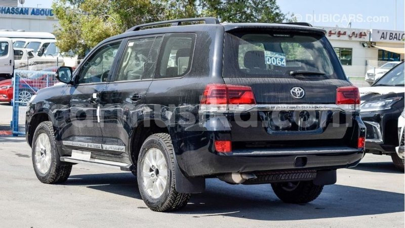 Big with watermark toyota land cruiser harare import dubai 13356