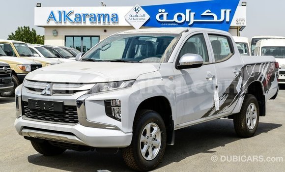Buy Import Mitsubishi L200 White Car in Import - Dubai in Harare Buy Import Mitsubishi L200 White Car in Import - Dubai in Harare
