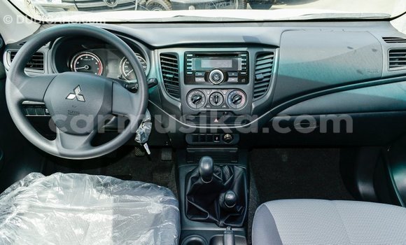 Buy Import Mitsubishi L200 White Car in Import - Dubai in Harare Buy Import Mitsubishi L200 White Car in Import - Dubai in Harare