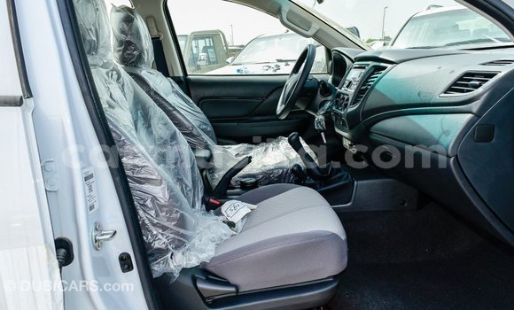 Buy Import Mitsubishi L200 White Car in Import - Dubai in Harare Buy Import Mitsubishi L200 White Car in Import - Dubai in Harare