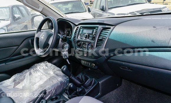 Buy Import Mitsubishi L200 White Car in Import - Dubai in Harare Buy Import Mitsubishi L200 White Car in Import - Dubai in Harare