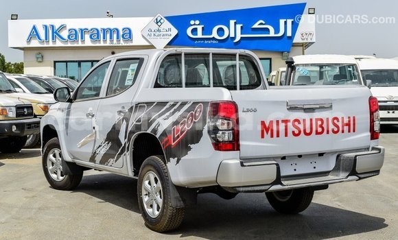 Buy Import Mitsubishi L200 White Car in Import - Dubai in Harare Buy Import Mitsubishi L200 White Car in Import - Dubai in Harare