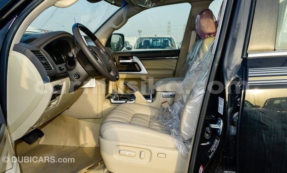 Tenga Imported Toyota Land Cruiser Nhema Mota in Import - Dubai in Harare Tenga Imported Toyota Land Cruiser Nhema Mota in Import - Dubai in Harare