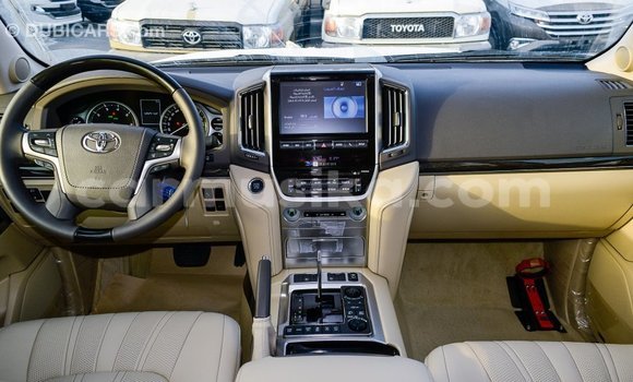 Tenga Imported Toyota Land Cruiser Nhema Mota in Import - Dubai in Harare Tenga Imported Toyota Land Cruiser Nhema Mota in Import - Dubai in Harare