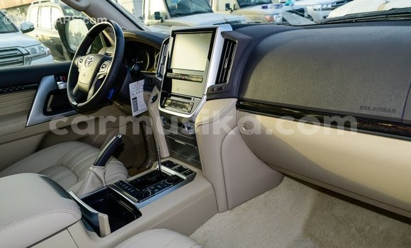 Tenga Imported Toyota Land Cruiser Nhema Mota in Import - Dubai in Harare Tenga Imported Toyota Land Cruiser Nhema Mota in Import - Dubai in Harare