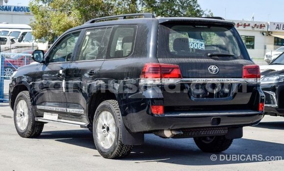 Acheter Import Voiture Toyota Land Cruiser Noir à Import - Dubai, Harare Acheter Import Voiture Toyota Land Cruiser Noir à Import - Dubai, Harare