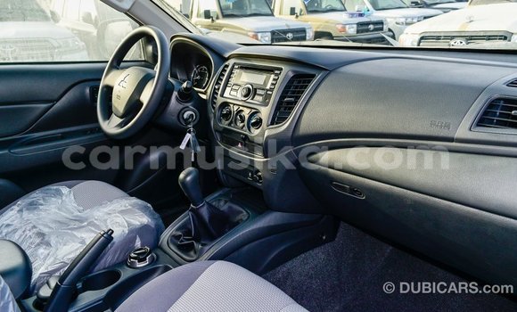 Acheter Import Voiture Mitsubishi L200 Blanc à Import - Dubai, Harare Acheter Import Voiture Mitsubishi L200 Blanc à Import - Dubai, Harare