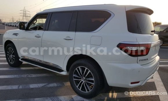 Tenga Imported Nissan Patrol Chena Mota in Import - Dubai in Harare Tenga Imported Nissan Patrol Chena Mota in Import - Dubai in Harare