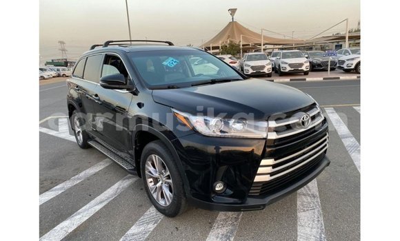 Tenga Imported Toyota Highlander Nhema Mota in Import - Dubai in Harare Tenga Imported Toyota Highlander Nhema Mota in Import - Dubai in Harare