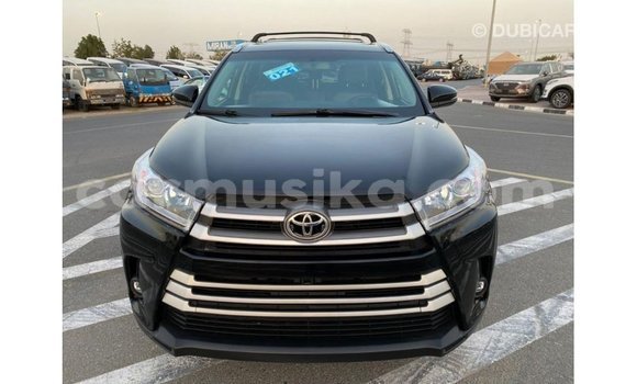 Tenga Imported Toyota Highlander Nhema Mota in Import - Dubai in Harare Tenga Imported Toyota Highlander Nhema Mota in Import - Dubai in Harare