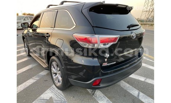 Tenga Imported Toyota Highlander Nhema Mota in Import - Dubai in Harare Tenga Imported Toyota Highlander Nhema Mota in Import - Dubai in Harare