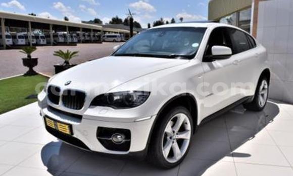 Acheter Occasion Voiture BMW X6 Blanc à Beitbridge, Matabeleland South Acheter Occasion Voiture BMW X6 Blanc à Beitbridge, Matabeleland South