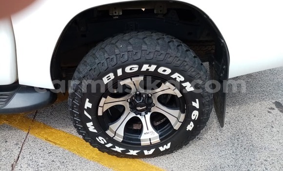Acheter Occasion Voiture Toyota Hilux Blanc à Beitbridge, Matabeleland South Acheter Occasion Voiture Toyota Hilux Blanc à Beitbridge, Matabeleland South