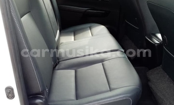 Acheter Occasion Voiture Toyota Hilux Blanc à Beitbridge, Matabeleland South Acheter Occasion Voiture Toyota Hilux Blanc à Beitbridge, Matabeleland South