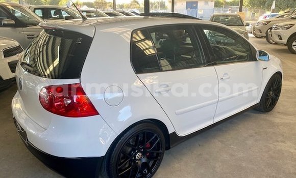 Buy Used Volkswagen Golf White Car in Beitbridge in Matabeleland South Buy Used Volkswagen Golf White Car in Beitbridge in Matabeleland South