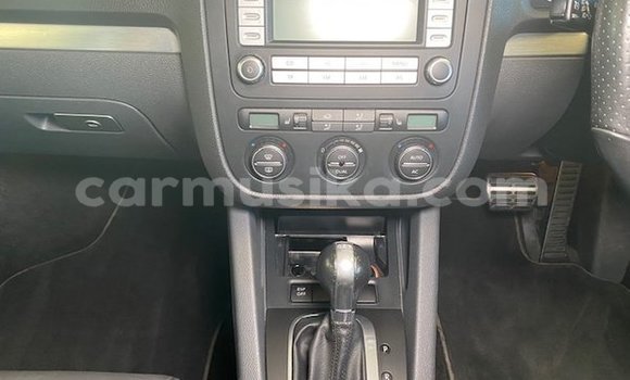 Buy Used Volkswagen Golf White Car in Beitbridge in Matabeleland South Buy Used Volkswagen Golf White Car in Beitbridge in Matabeleland South