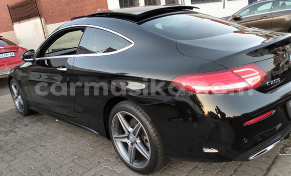Tenga Tsaru Mercedes‒Benz C–Class Nhema Mota in Beitbridge in Matabeleland South Tenga Tsaru Mercedes‒Benz C–Class Nhema Mota in Beitbridge in Matabeleland South