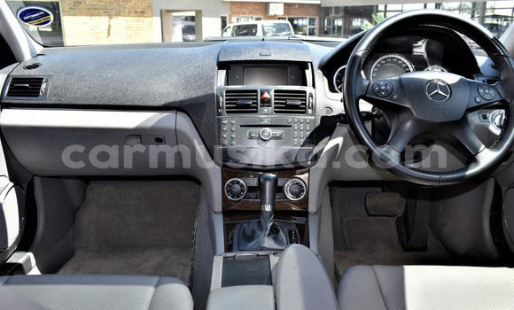 Acheter Occasion Voiture Mercedes‒Benz C–Class Bleu à Beitbridge, Matabeleland South Acheter Occasion Voiture Mercedes‒Benz C–Class Bleu à Beitbridge, Matabeleland South