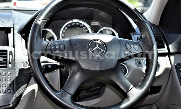 Acheter Occasion Voiture Mercedes‒Benz C–Class Bleu à Beitbridge, Matabeleland South Acheter Occasion Voiture Mercedes‒Benz C–Class Bleu à Beitbridge, Matabeleland South