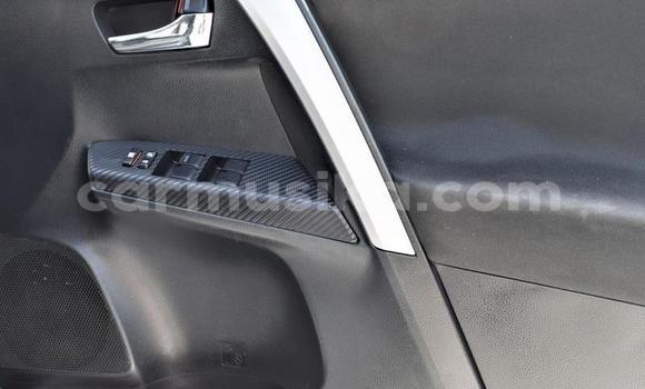 Nunua Ilio tumika Toyota RAV4 Fedha Gari ndani ya Beitbridge nchini Matabeleland Kusini Nunua Ilio tumika Toyota RAV4 Fedha Gari ndani ya Beitbridge nchini Matabeleland Kusini