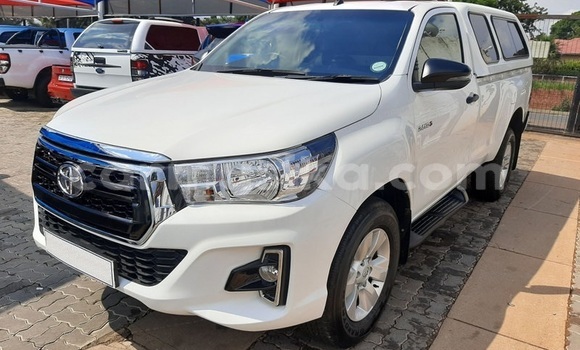 Acheter Occasion Voiture Toyota Hilux Blanc à Beitbridge, Matabeleland South Acheter Occasion Voiture Toyota Hilux Blanc à Beitbridge, Matabeleland South