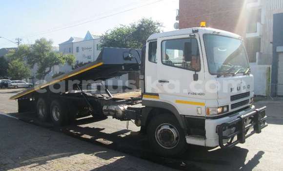 Acheter Occasion Utilitaire Mitsubishi Fuso Blanc à Beitbridge, Matabeleland South Acheter Occasion Utilitaire Mitsubishi Fuso Blanc à Beitbridge, Matabeleland South