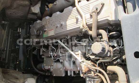 Acheter Occasion Utilitaire Mitsubishi Fuso Blanc à Beitbridge, Matabeleland South Acheter Occasion Utilitaire Mitsubishi Fuso Blanc à Beitbridge, Matabeleland South