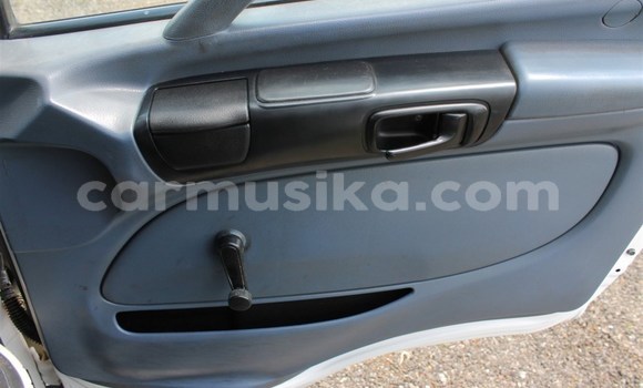 Acheter Occasion Utilitaire Hino 300 Series Blanc à Beitbridge, Matabeleland South Acheter Occasion Utilitaire Hino 300 Series Blanc à Beitbridge, Matabeleland South