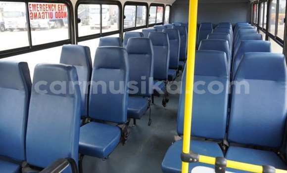 Acheter Occasion Utilitaire Hino 300 Series Blanc à Beitbridge, Matabeleland South Acheter Occasion Utilitaire Hino 300 Series Blanc à Beitbridge, Matabeleland South