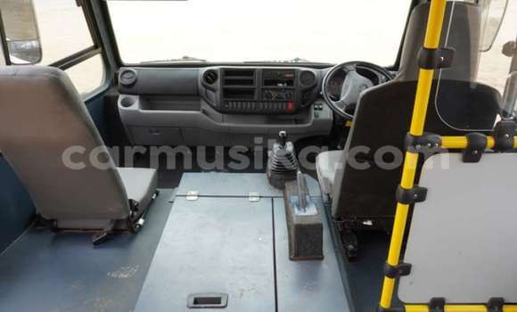 Acheter Occasion Utilitaire Hino 300 Series Blanc à Beitbridge, Matabeleland South Acheter Occasion Utilitaire Hino 300 Series Blanc à Beitbridge, Matabeleland South