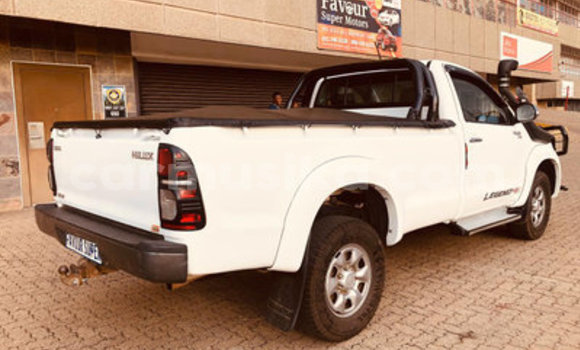 Buy Used Toyota Hilux White Car in Beitbridge in Matabeleland South Buy Used Toyota Hilux White Car in Beitbridge in Matabeleland South