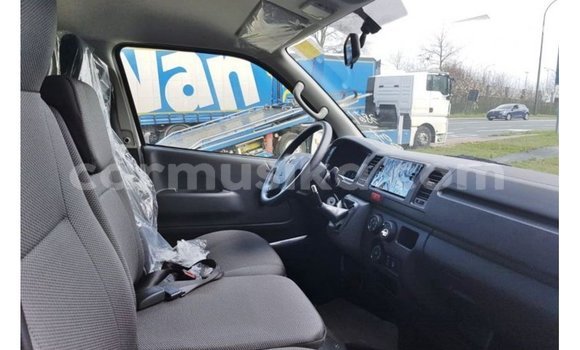 Acheter Import Voiture Toyota Hiace Blanc à Import - Dubai, Harare Acheter Import Voiture Toyota Hiace Blanc à Import - Dubai, Harare