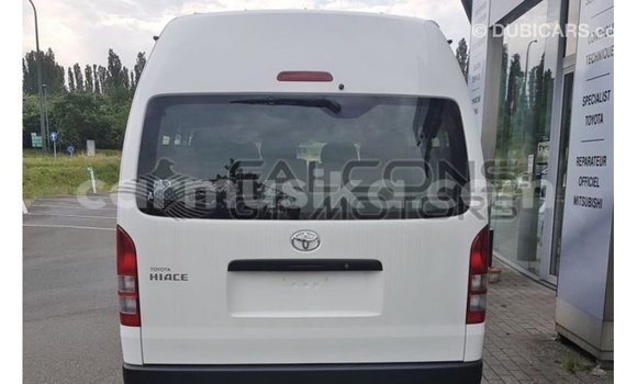 Acheter Import Voiture Toyota Hiace Blanc à Import - Dubai, Harare Acheter Import Voiture Toyota Hiace Blanc à Import - Dubai, Harare