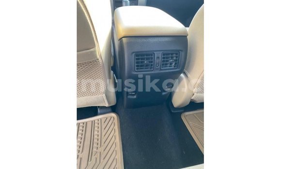 Acheter Import Utilitaire Toyota HiAce Blanc à Import - Dubai, Harare Acheter Import Utilitaire Toyota HiAce Blanc à Import - Dubai, Harare