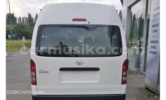 Buy Import Toyota Hiace White Car in Import - Dubai in Harare Buy Import Toyota Hiace White Car in Import - Dubai in Harare