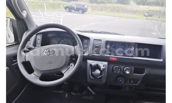 Buy Import Toyota Hiace White Car in Import - Dubai in Harare Buy Import Toyota Hiace White Car in Import - Dubai in Harare