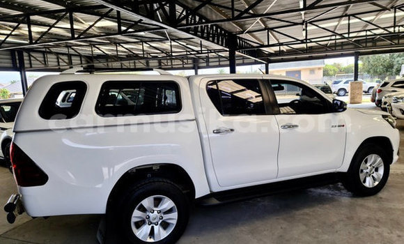 Nunua Ilio tumika Toyota Hilux Nyeupe Gari ndani ya Beitbridge nchini Matabeleland Kusini Nunua Ilio tumika Toyota Hilux Nyeupe Gari ndani ya Beitbridge nchini Matabeleland Kusini